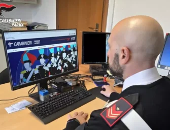 Collecchio. Aggredisce la compagna in diretta su Facebook: arrestato