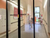Reggio, piove nella biblioteca Panizzi. Fratelli d’Italia: “Abbandonata al degrado”