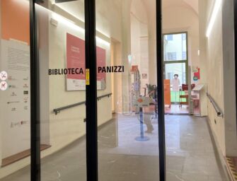 Reggio, piove nella biblioteca Panizzi. Fratelli d’Italia: “Abbandonata al degrado”