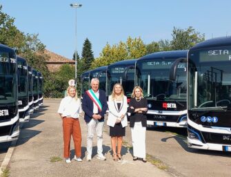 Il trasporto pubblico di Reggio punta sull’elettrico: in servizio i primi 11 e-bus