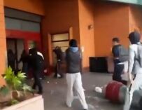 Guastalla, studenti assaltano la Coop: i video corrono sui social