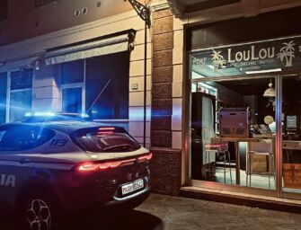 Reggio. “Spaccata” notturna a LouLou Poke, ruba soldi e uno smartphone: arrestato
