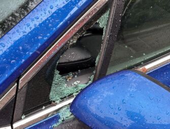 Reggio, finestrini delle auto in sosta infranti di notte in via Malaguzzi e in via Rossi