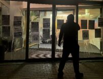 A Bologna imbrattata la sede di Conad Italia: affissi manifesti con inviti al boicottaggio