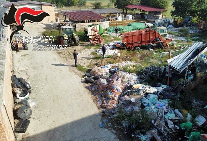 Una discarica abusiva di rifiuti speciali a Reggio Emilia