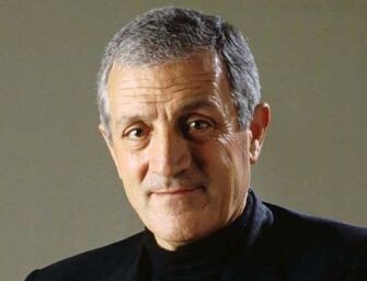 Reggio, conferita la cittadinanza onoraria alla memoria di don Tonino Bello