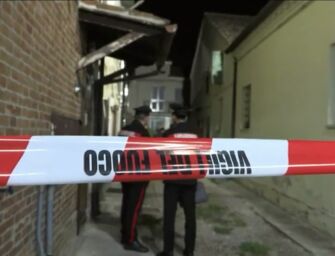 Due anziani coniugi decapitati in casa a Mirandola, fermato il figlio della donna