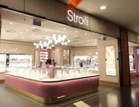 Reggio, terrore ai Petali: banda con mitra assalta la gioielleria Stroili Oro