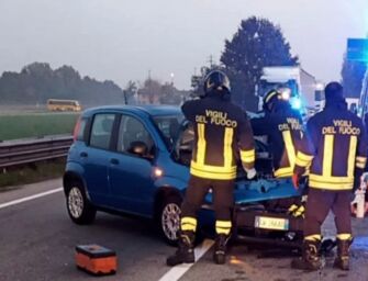 Incidente stradale a Campegine, si scontrano due auto: una persona in ospedale