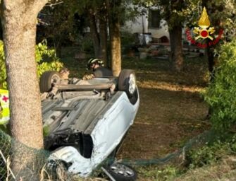 Reggio. Incidente stradale a Roncocesi, scontro tra auto: ferite due persone