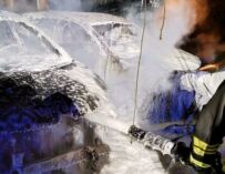 Due auto a fuoco in via Fantuzzi a Massenzatico: si indaga sulla natura del rogo